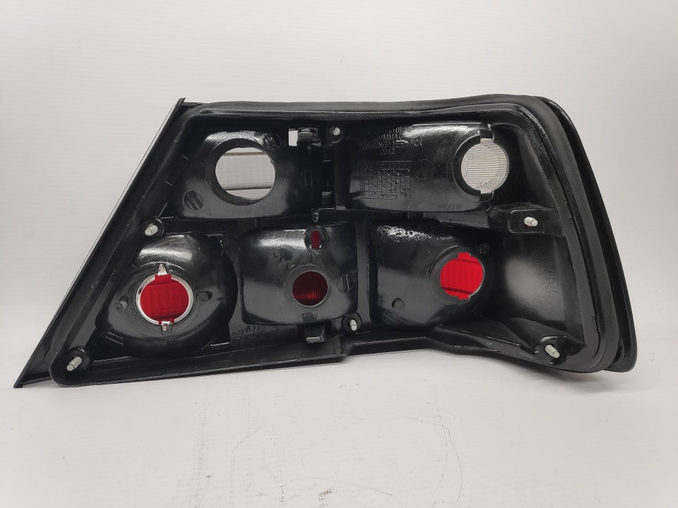 Farolim Esquerdo Mercedes W124 e Class Berlina / Coupe / Cabrio 85-95