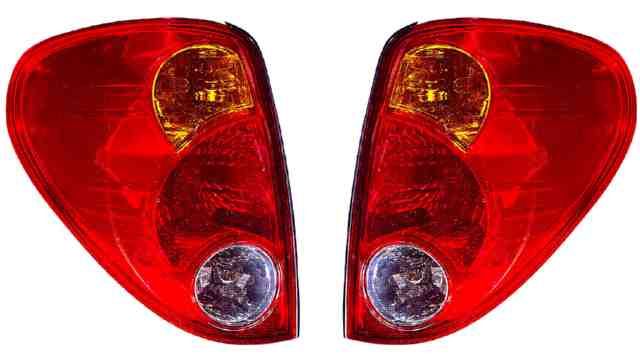 Farolim Esquerdo Mitsubishi L200 06-
