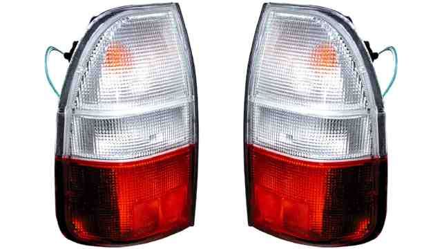 Farolim Esquerdo Mitsubishi L200 K74 96-06 Vermelho