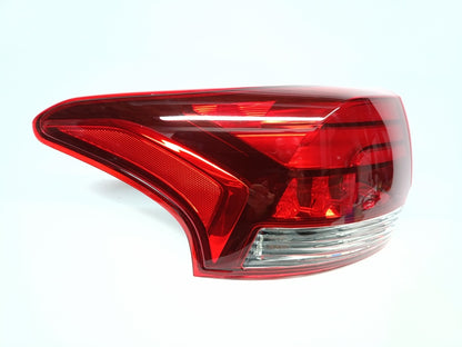 Farolim Esquerdo Mitsubishi Outlander 15-