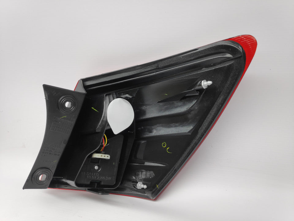 Farolim Esquerdo Nissan Qashqai 10-14 Led
