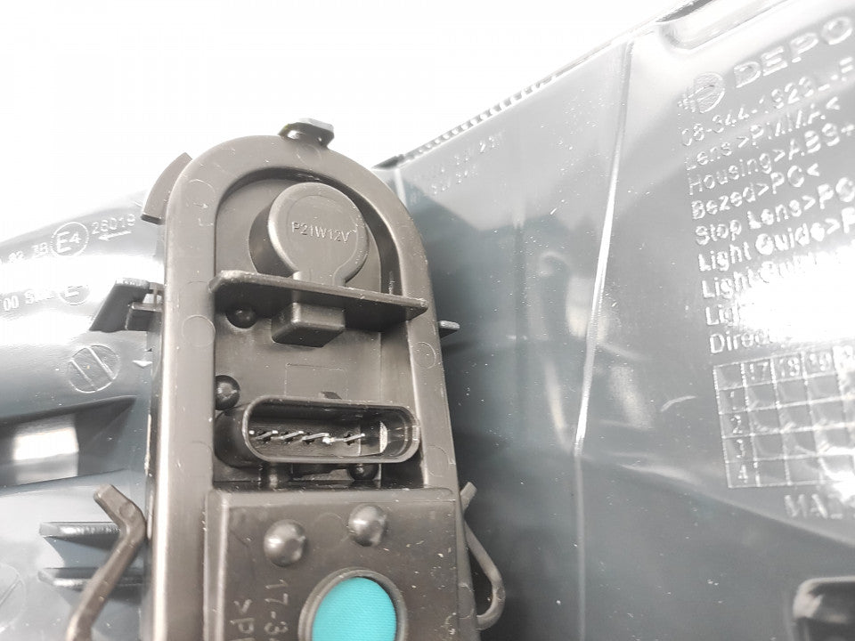 Farolim Esquerdo Painel Bmw X1 F48 15 -