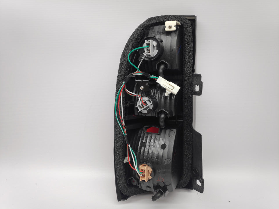 Farolim Tras Direito Toyota Land Cruiser Fj90 99-03