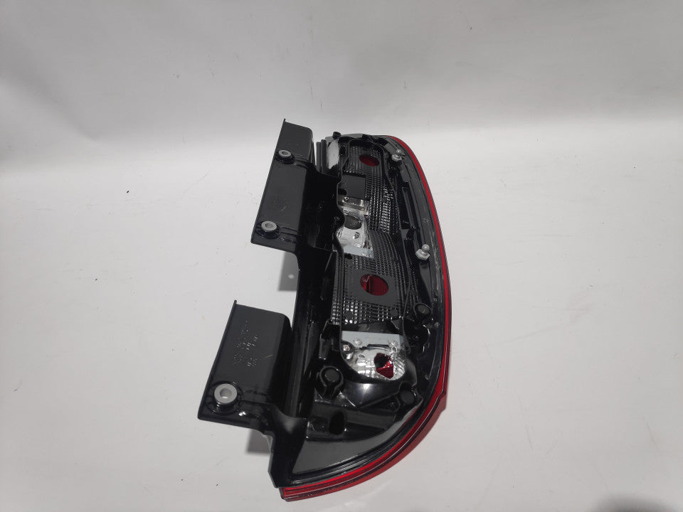 Farolim Tras Esquerdo Fiat Doblo 2P 15-