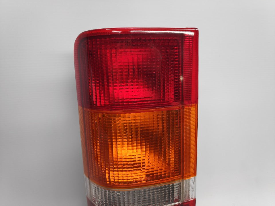 Farolim Tras Esquerdo Ford Transit / Courier 85-01