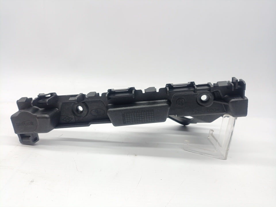 Guia Plastica Para Choques Frente Direita Renault Trafic Opel Vivaro B 14-20