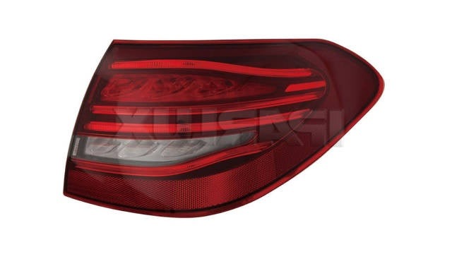 Farolim Direito Mercedes W205 18- Sw LED