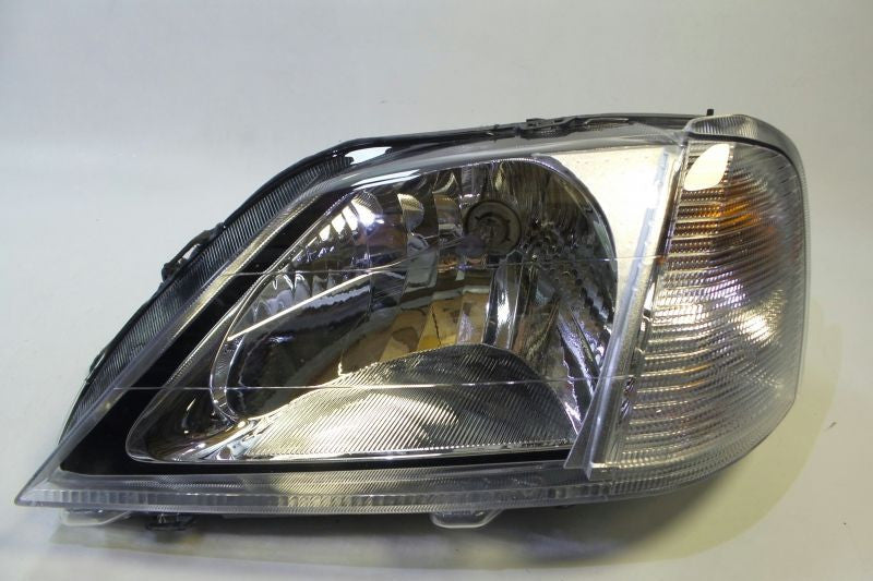 Optica Esquerda Dacia Logan 04 -
