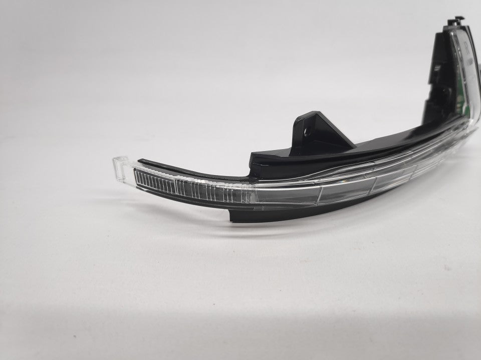 Pisca de Espelho Direito Audi A3 3P 2012