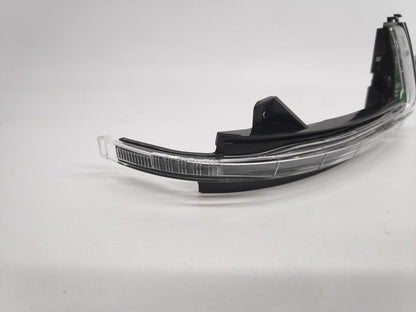 Pisca de Espelho Direito Audi A3 3P 2012