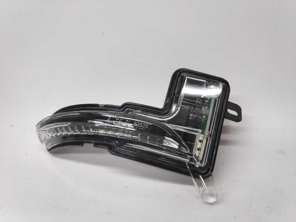 Pisca de Espelho Direito Nissan Micra K14 16-