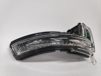 Pisca de Espelho Direito Nissan Micra K14 16-