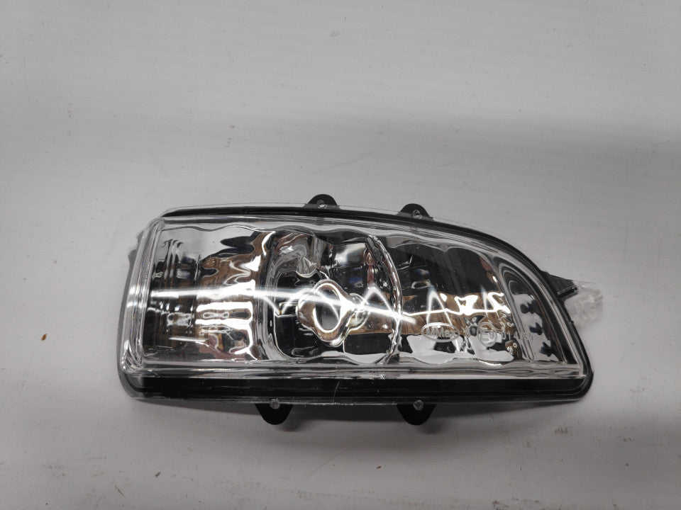 Pisca de Espelho Direito Volvo 03-13