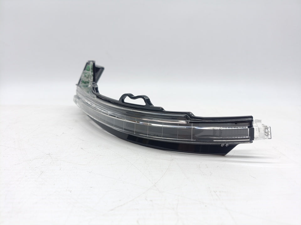 Pisca de Espelho Esquerdo Audi A4 15-