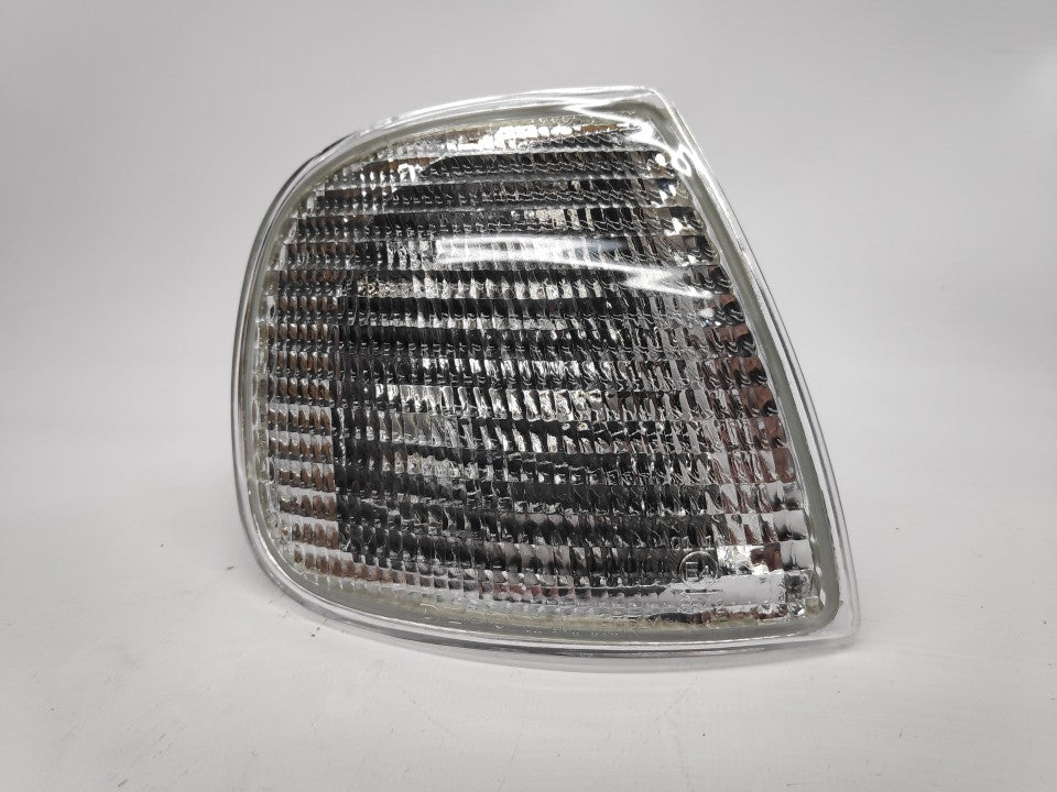 Pisca Direito Branco Seat Cordoba / Ibiza & VW Caddy / Polo 95-99