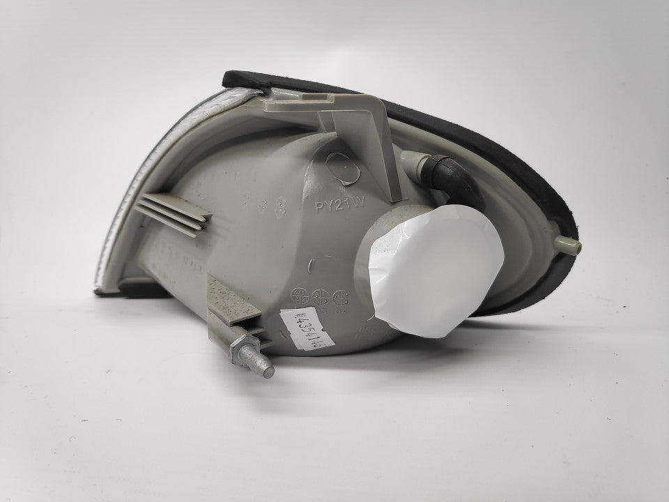 Pisca Direito Hyundai Elantra / Lantra 99-00