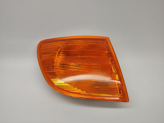 Pisca Direito Mercedes Vito / V Class 96-03 Laranja