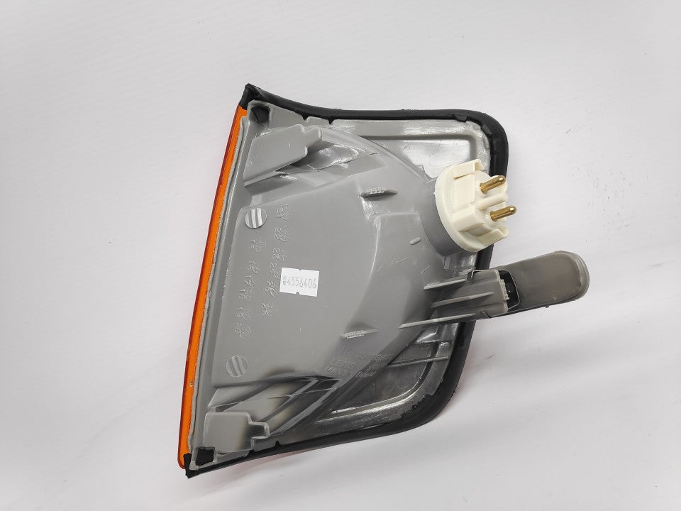 Pisca Direito Mercedes W124 Berlina / Coupe / Cabrio 85-93 Laranja