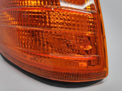 Pisca Direito Mercedes W124 Berlina / Coupe / Cabrio 85-93 Laranja
