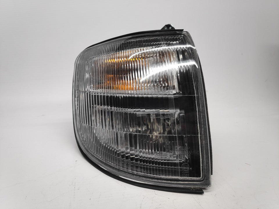 Pisca Direito Mitsubishi Pajero 97-00