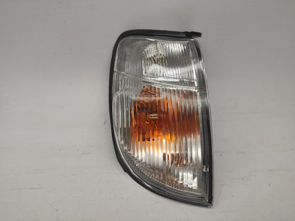 Pisca Direito Nissan Navara Pick-Up D22 00-02