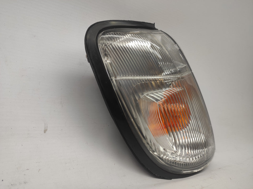 Pisca Direito Nissan Navara Pick-Up D22 00-02