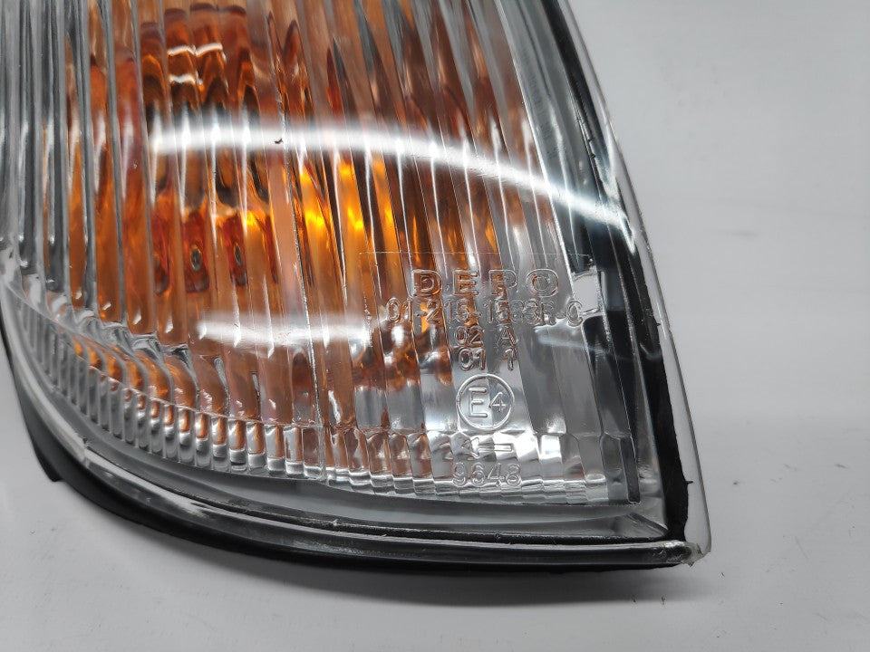 Pisca Direito Nissan Navara Pick-Up D22 98-00