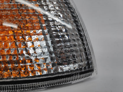 Pisca Direito Nissan Primera P10 90-96 Coca Laranja