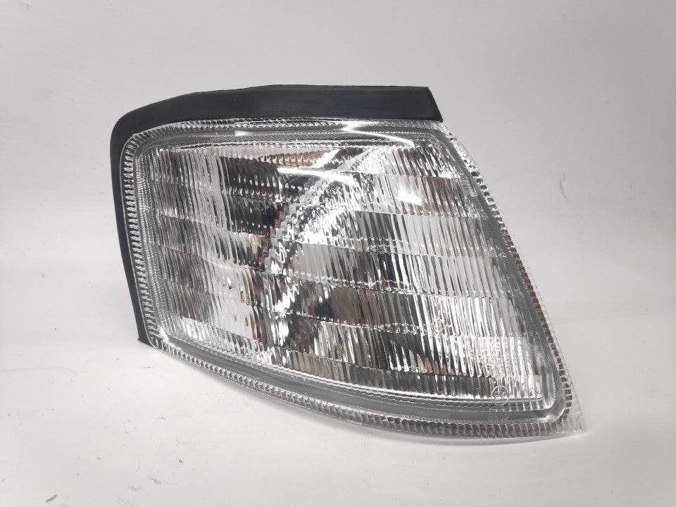 Pisca Direito Nissan Primera P11 96-99