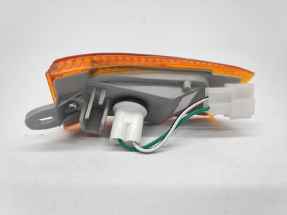 Pisca Direito Nissan Vanette 84-89