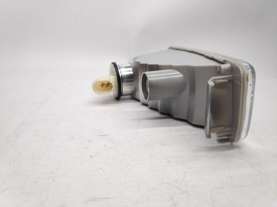 Pisca Direito Opel Vivaro 01-06