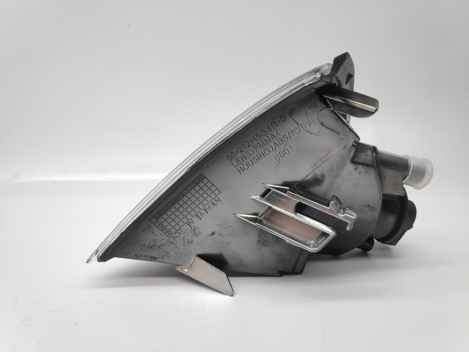 Pisca Direito Toyota Avensis 00-03