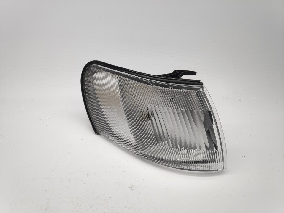 Pisca Direito Toyota Corolla Ae100 / Ce100 92-97