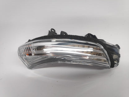 Pisca Espelho Direito Toyota IQ / Prius Plus 09-11