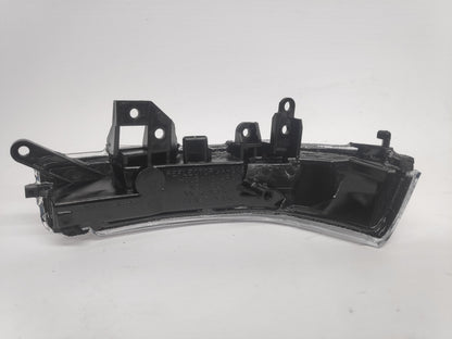 Pisca Espelho Direito Toyota IQ / Prius Plus 09-11