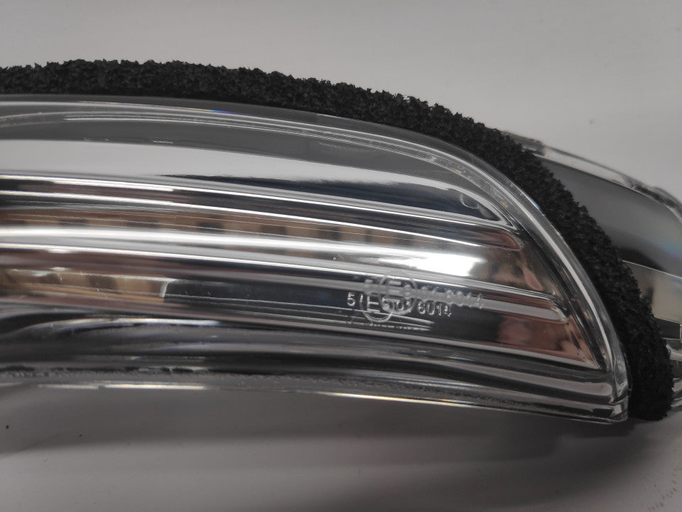 Pisca Espelho Direito Toyota IQ / Prius Plus 09-11