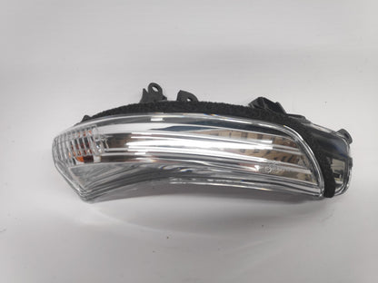 Pisca Espelho Direito Toyota IQ / Prius Plus 09-11