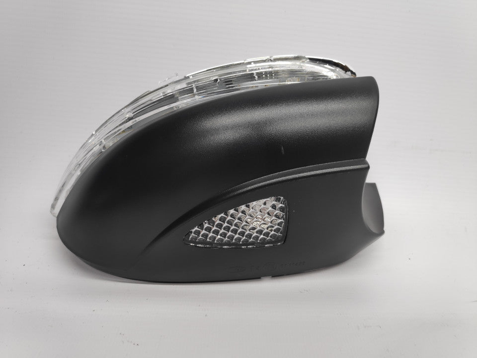 Pisca Espelho Direito Vw Golf VI 08-10 C/ Luz Presença