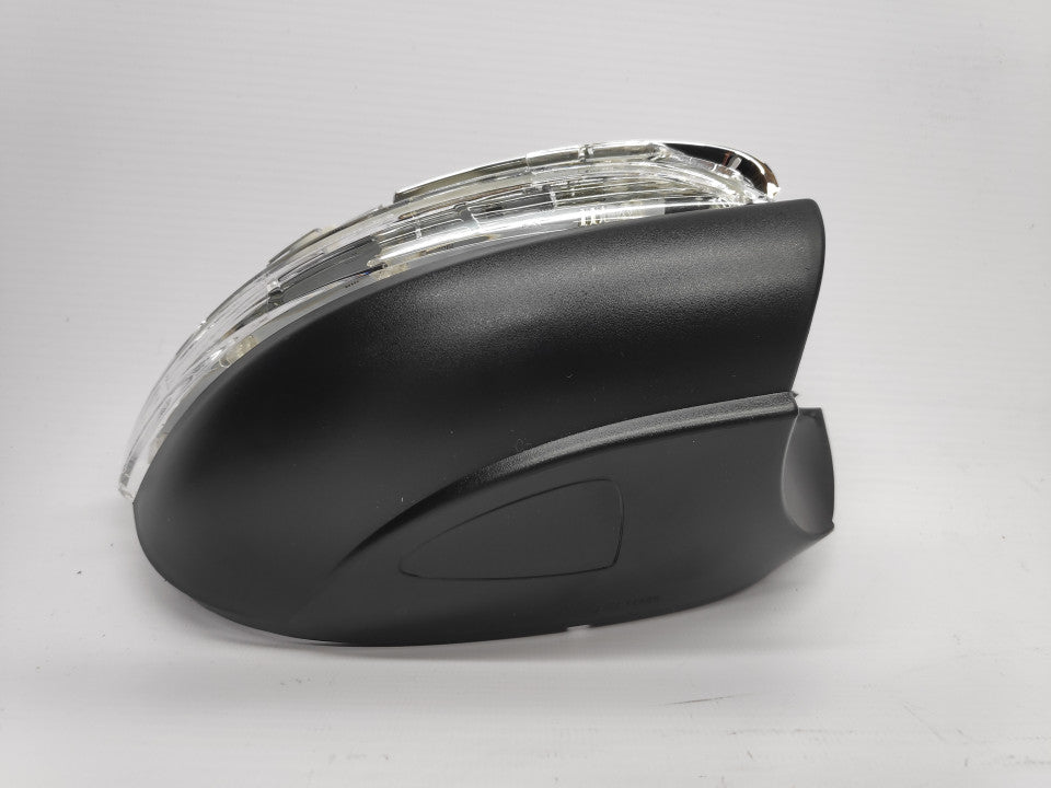 Pisca Espelho Direito Vw Golf VI 08-10