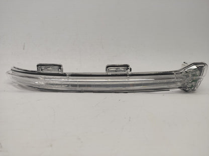 Pisca Espelho Direito Vw Golf VII 12-17