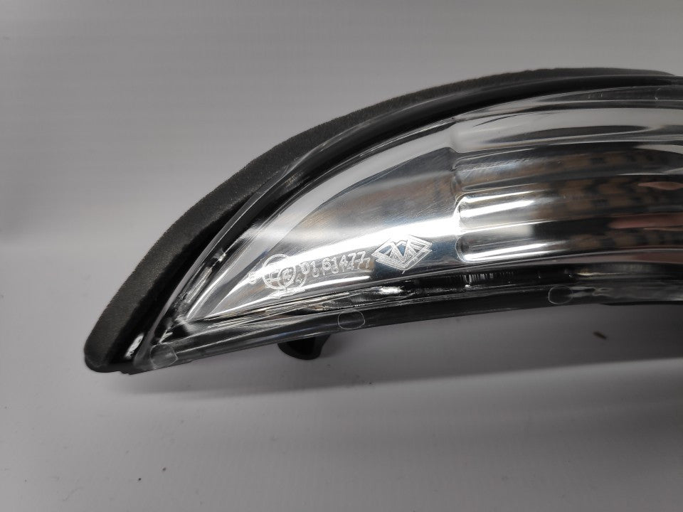 Pisca Espelho Esquerdo Ford Fiesta / B-Max 08-18