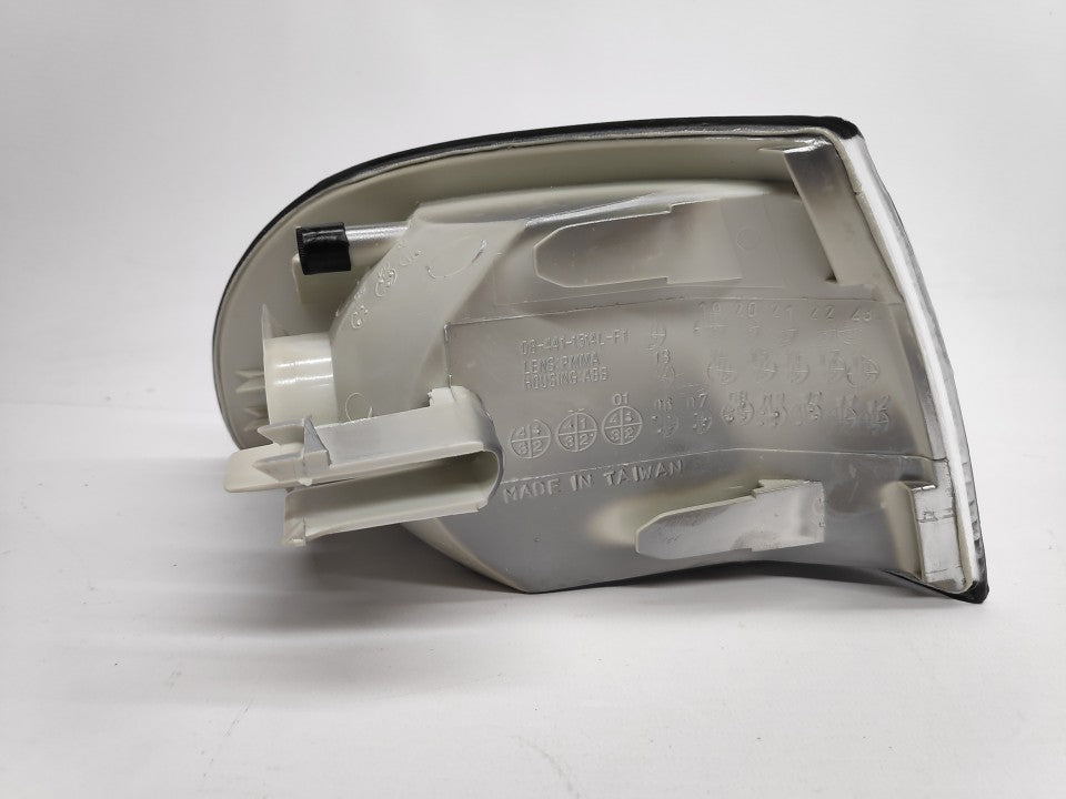Pisca Esquerdo Audi A4 94-99 Tipo Valeo