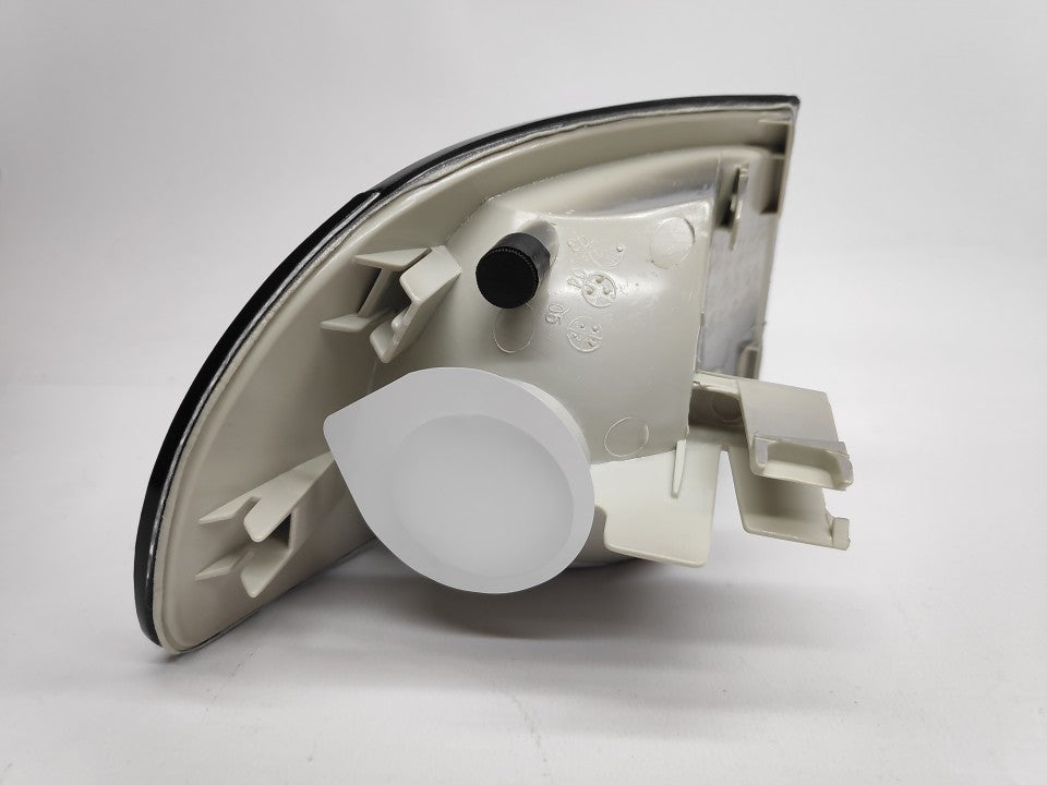 Pisca Esquerdo Audi A4 94-99 Tipo Valeo