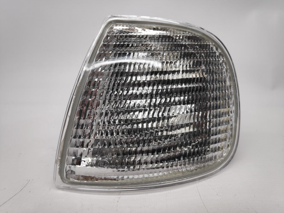 Pisca Esquerdo Branco Seat Cordoba / Ibiza | VW Caddy / Polo 95-99