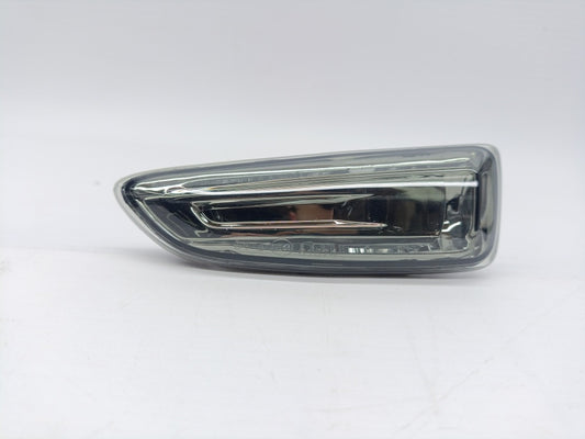 Pisca Esquerdo Guarda-Lamas Opel Astra J 10-16 Fumado