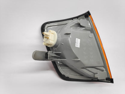 Pisca Esquerdo Mercedes W124 Berlina / Coupe / Cabrio 85-93 Laranja