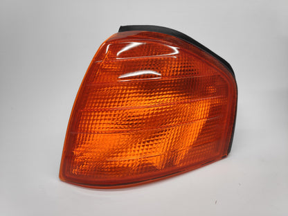 Pisca Esquerdo Mercedes W202 C Class 93-00 Laranja