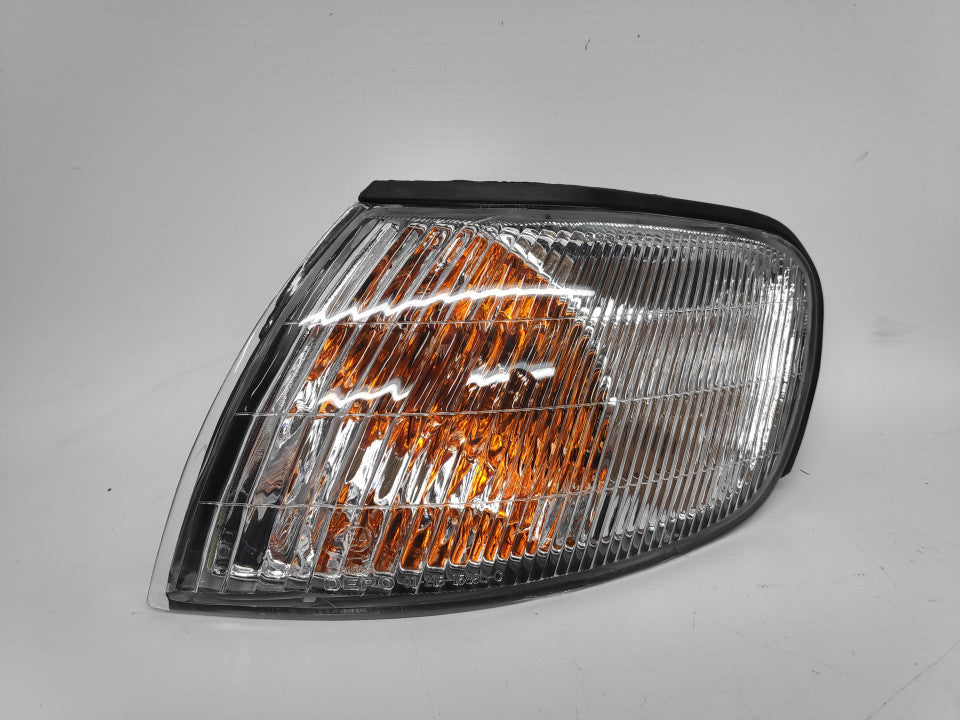 Pisca Esquerdo Nissan Almera N15 98-00
