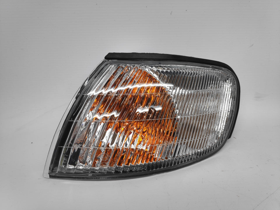 Pisca Esquerdo Nissan Almera N15 98-00