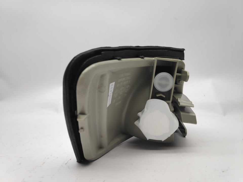 Pisca Esquerdo Nissan Primera P11 96-99
